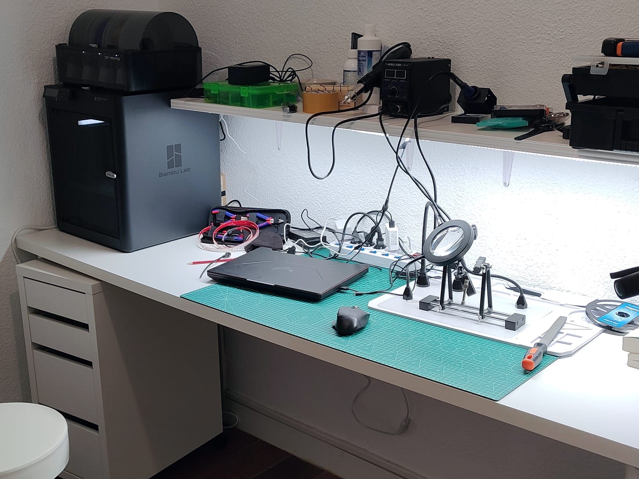Taller de prototipado con impresora 3D y electrónica.